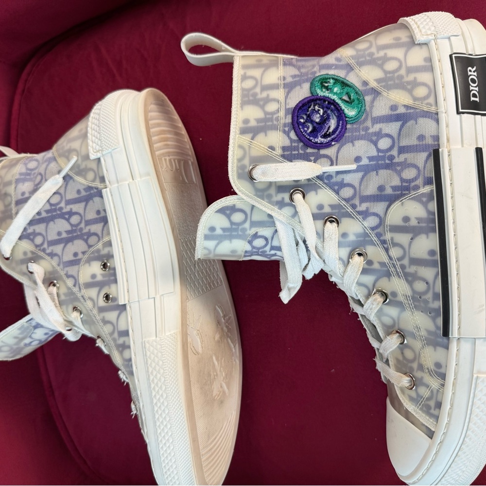 Dior White and Gray High-Top Sneakers with Blue and Green Patch - Picture 16 of 16